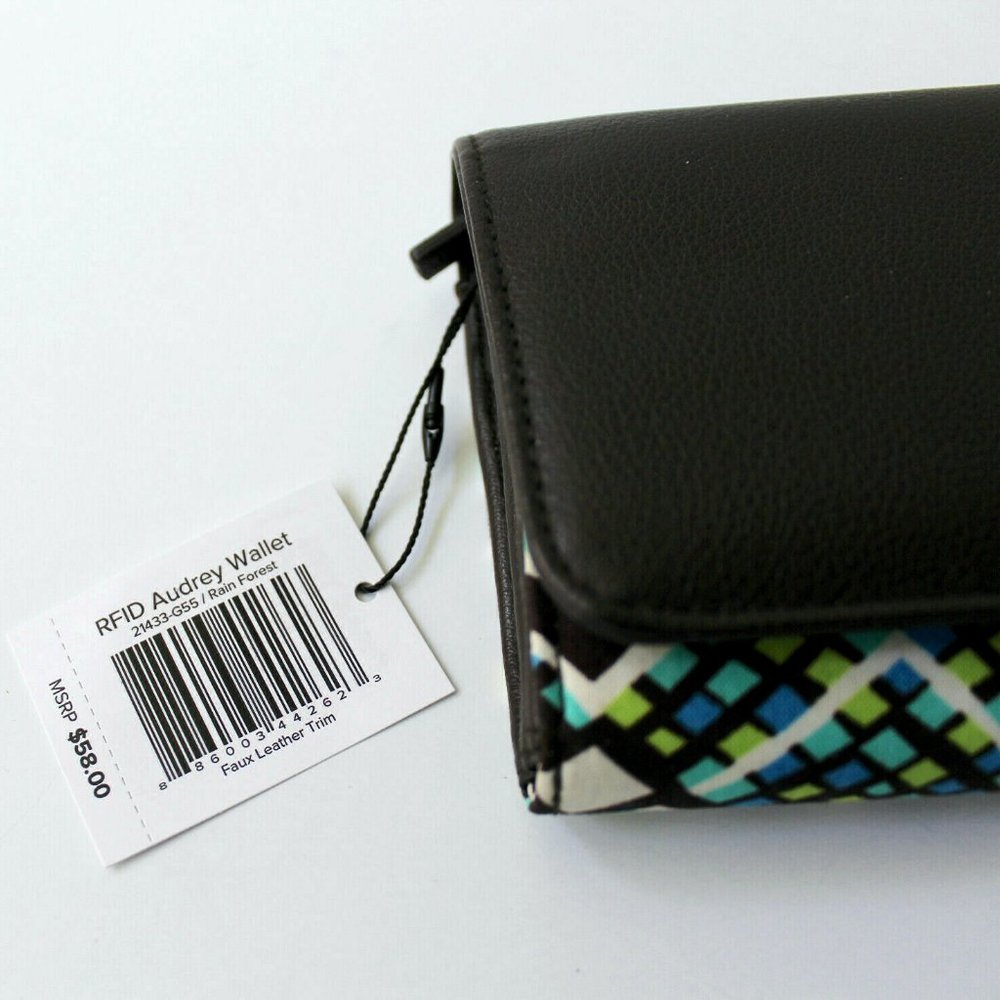 Vera Bradley Audrew Wallet in Rain Forest RFID - Picture 5 of 5